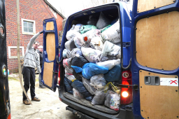 08.02.2025 Kolping sammelt Altkleider